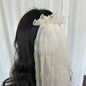 Lola Varma Naia Silk Bridal Veil - NWOT